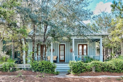 Ocean 52 3 Bedroom Holiday Home by Five Star Properties