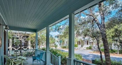 Ocean 52 3 Bedroom Holiday Home by Five Star Properties