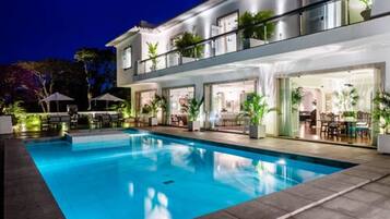 Front of property - evening/night