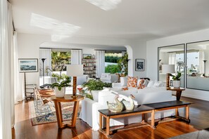 Ocean views, open daily - Vila Santa Teresa (Rio de Janeiro)