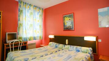 Standard Twin Room | Individually decorated, individually furnished, desk, free WiFi