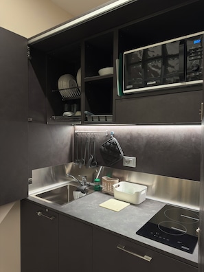 Apartament empresarial | Cuina privada | Frigorífic gran i bullidora elèctrica