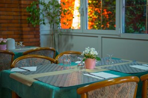 Daily buffet breakfast for a fee - Hotel Rinaldo Apartments (Borgomanero)