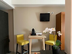 Business Apartment | Living area