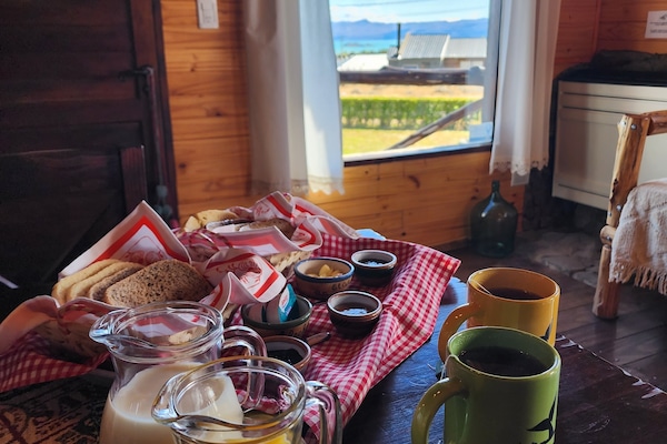 Cabin | 1 bedroom, minibar, in-room safe, laptop workspace