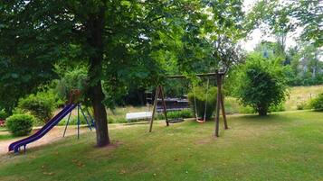 Außen-Kinderspielplatz