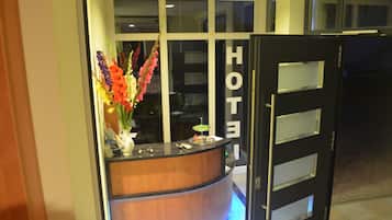 Check-in/check-out kiosk