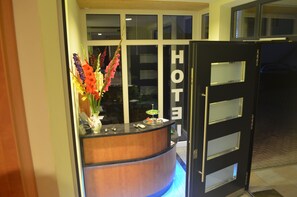 Check-in-/Check-out-Schalter