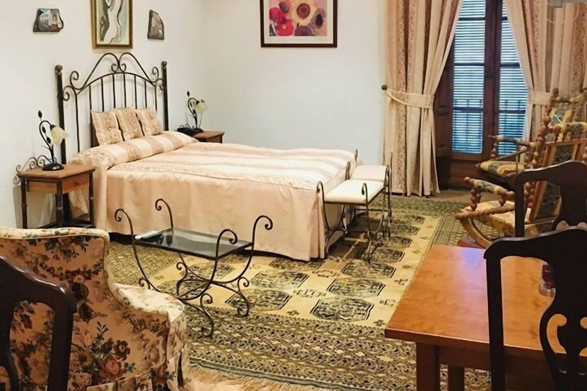 Cots/infant beds, free WiFi, bed sheets