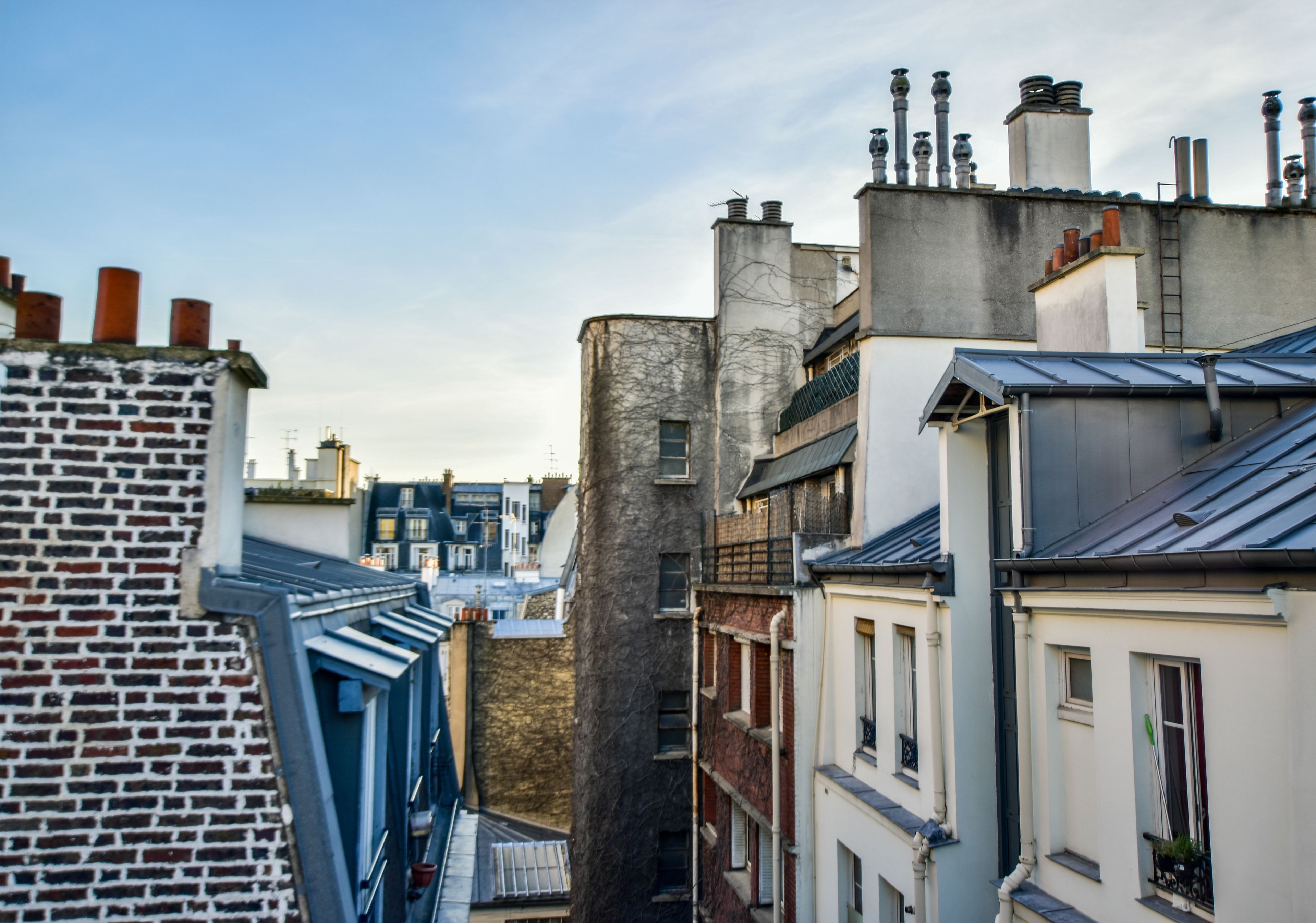 superior double room, 1 queen bed, courtyard view | city view