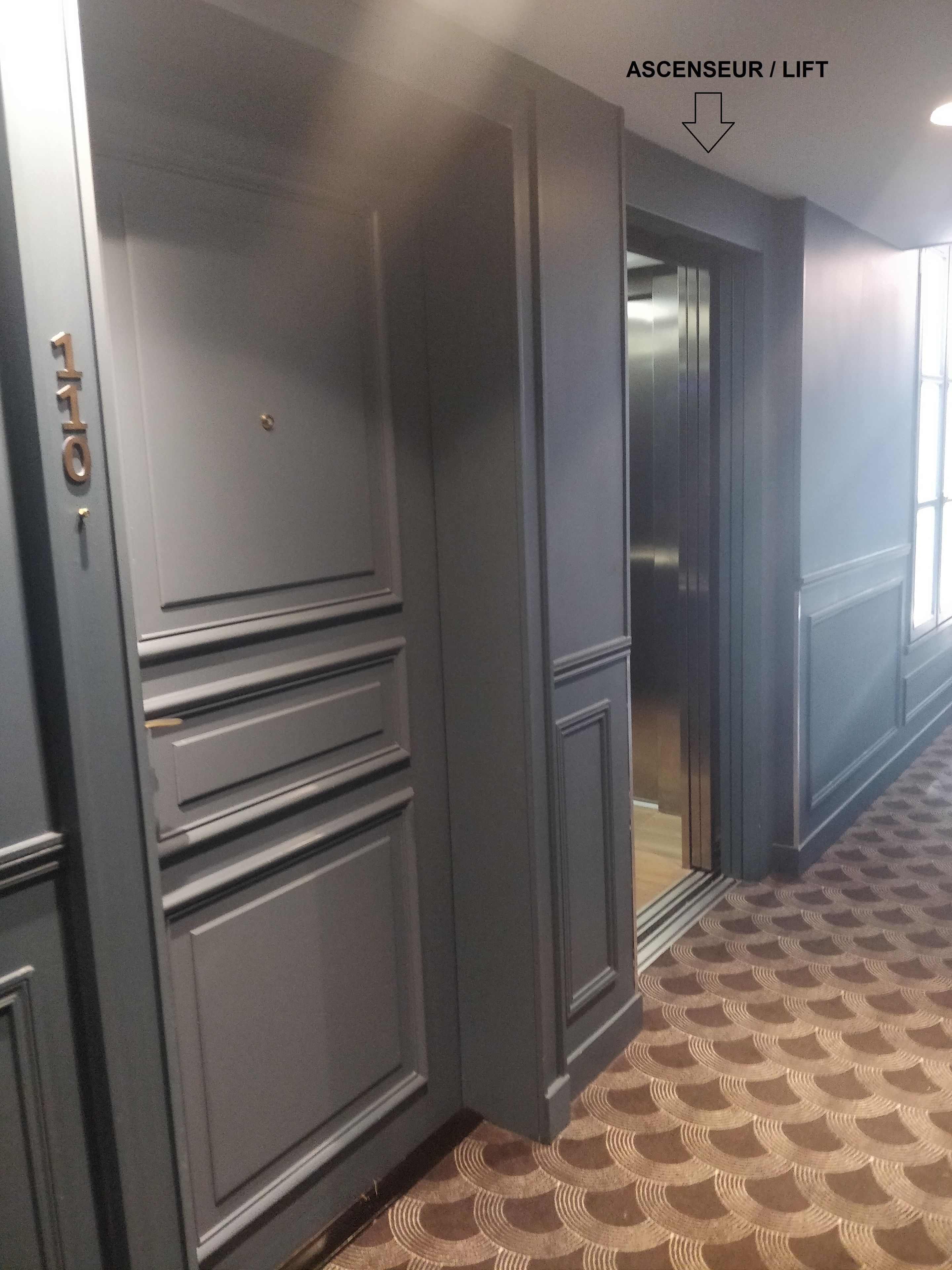 superior double room, 1 queen bed, courtyard view | 1 bedroom, minibar, in-room safe, desk