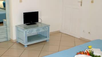 Ropa de cama de alta calidad y tabla de planchar con plancha