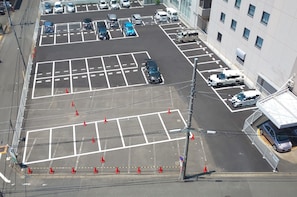 Self-parking (surcharge) 1000 per day