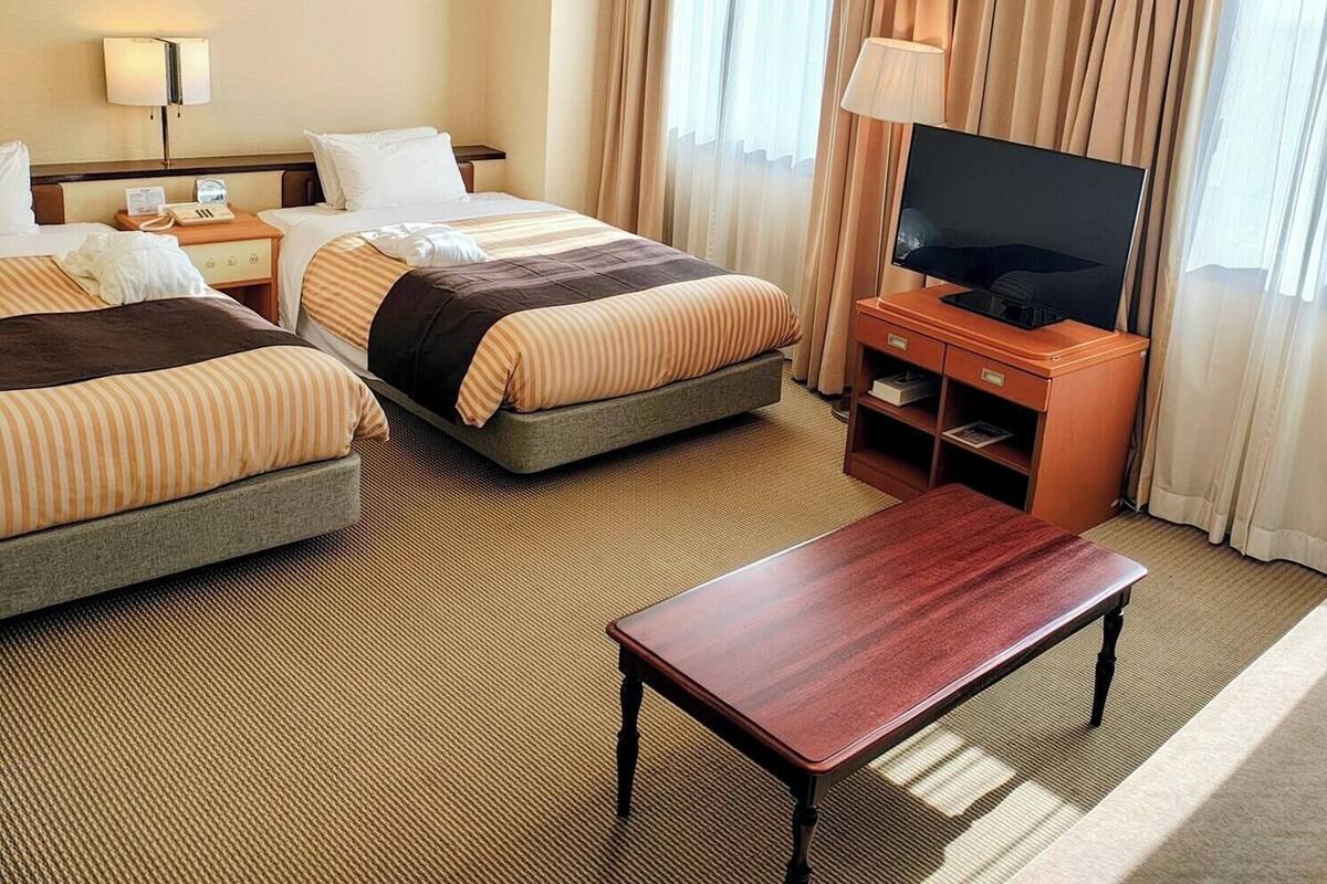 Habitación Deluxe con 2 camas individuales, no fumadores (Main building) | Escritorio, wifi gratis, ropa de cama