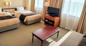 Habitación Deluxe con 2 camas individuales, para no fumadores (Main building) | Escritorio, wifi gratis y ropa de cama