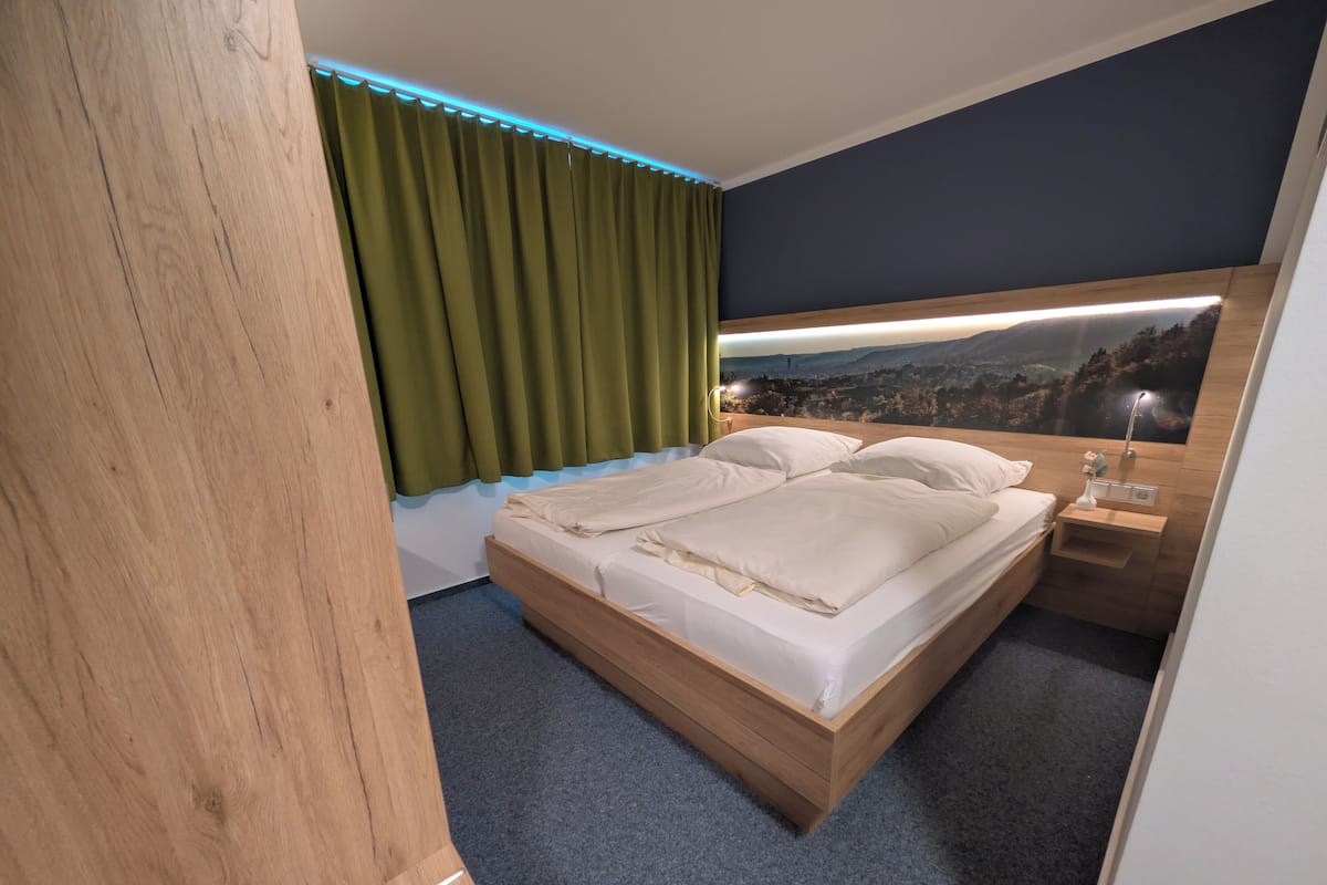 Double Room | Blackout drapes, free WiFi, bed sheets