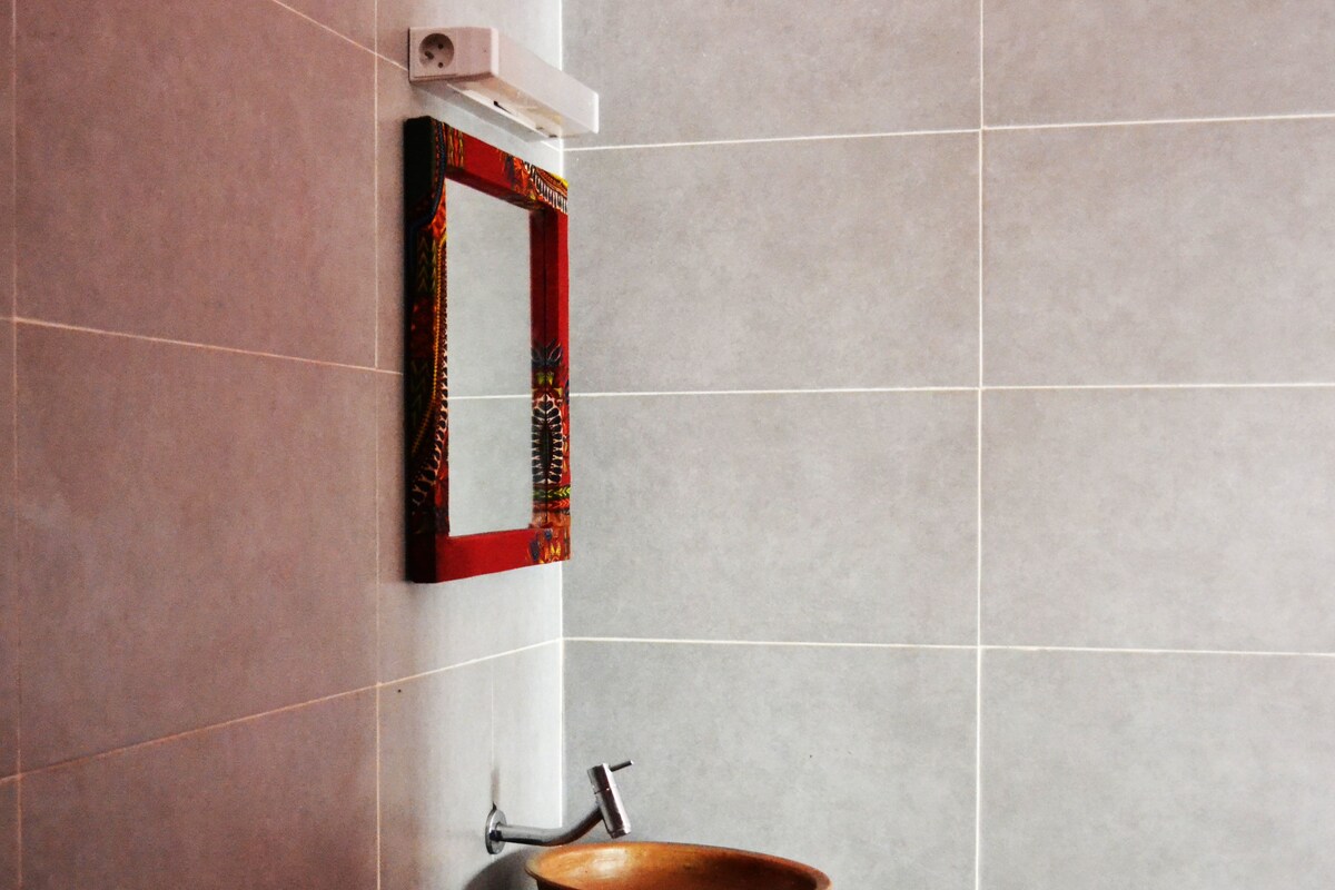 Single Room | Bathroom sink
