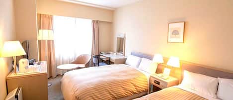 Down duvets, desk, iron/ironing board, free WiFi