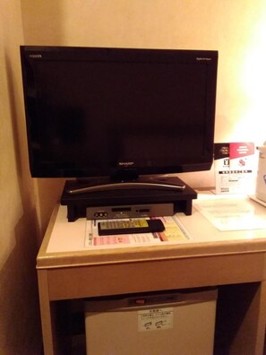 Down comforters, desk, iron/ironing board, free WiFi - Grand Hotel Kanachu Hadano (Hadano)