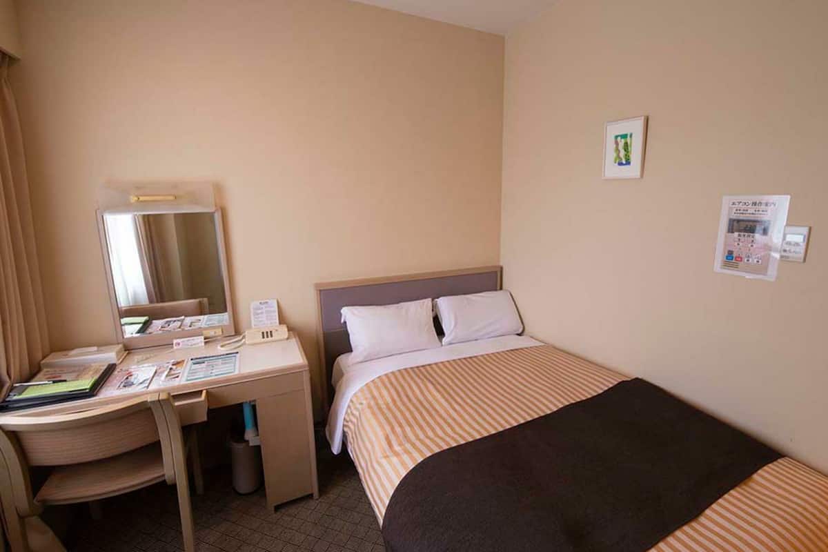 Down duvets, desk, iron/ironing board, free WiFi