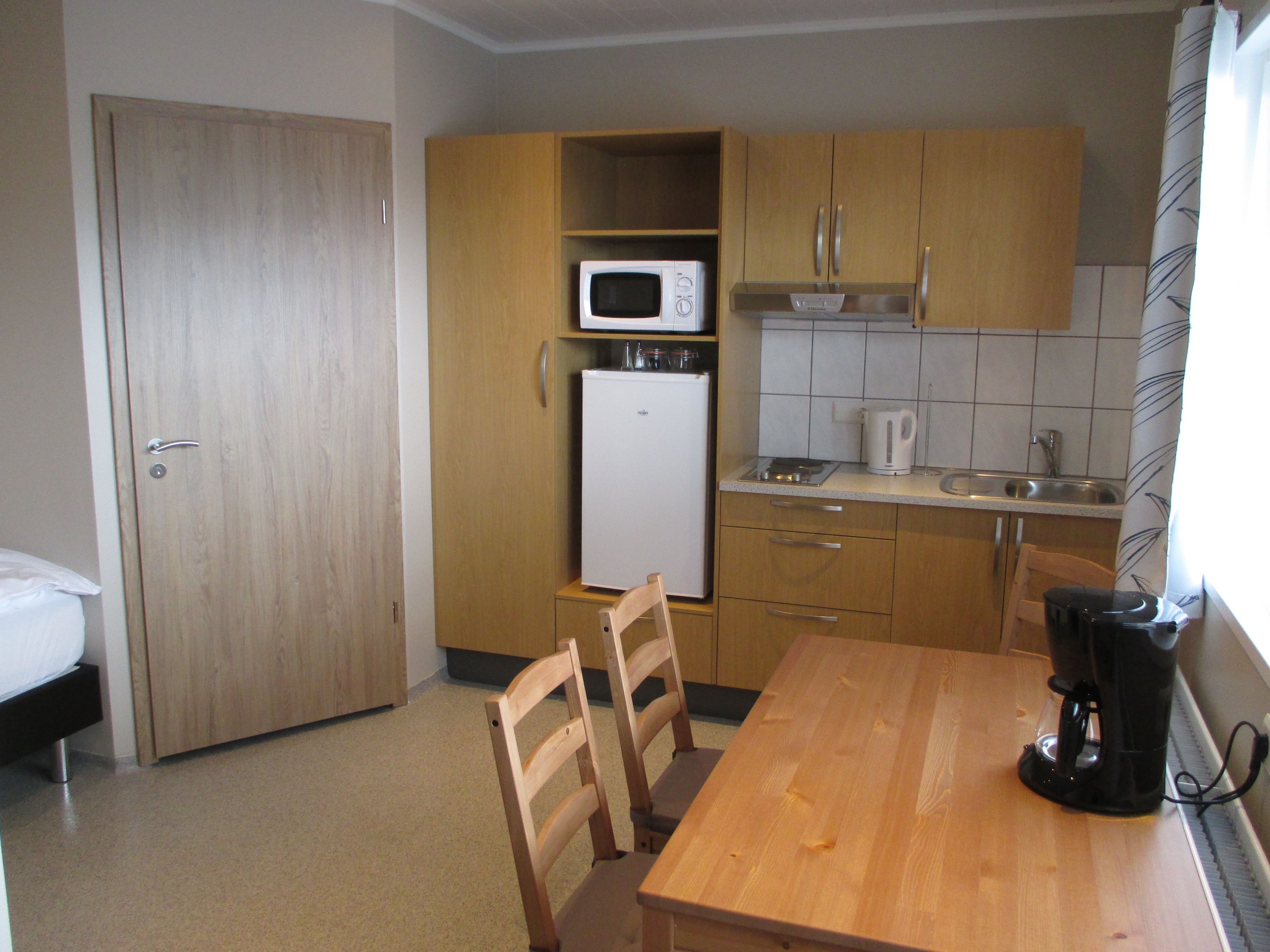 Studio (2 persons) | Private kitchenette | Fridge, microwave, stovetop, coffee/tea maker