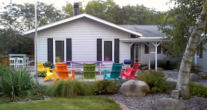 Loya's Little House Bed & Breakfast