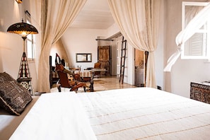 Executive Room | In-room safe, desk, iron/ironing board, free cribs/infant beds