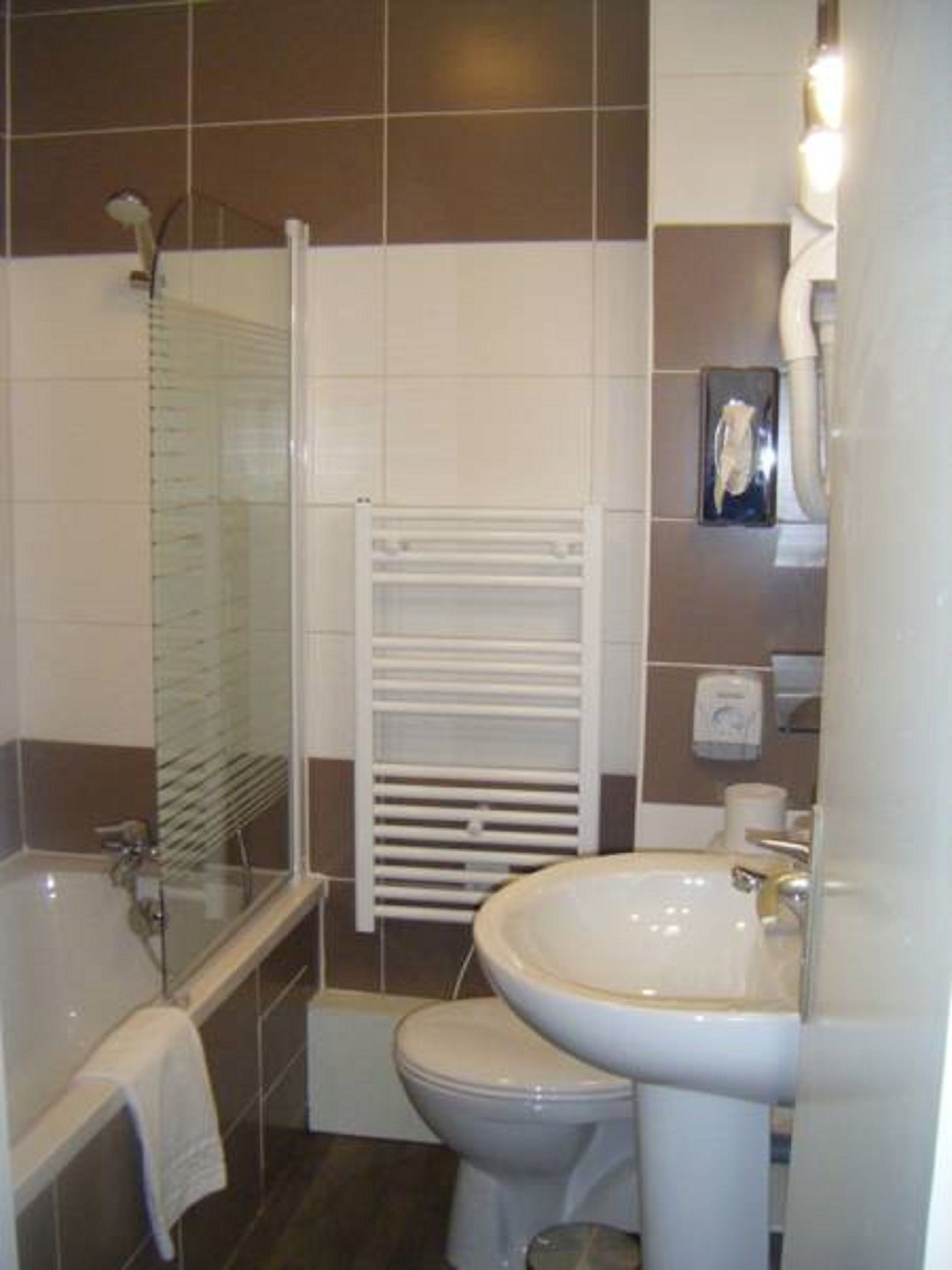 double room, river view | desk, blackout curtains, free wifi