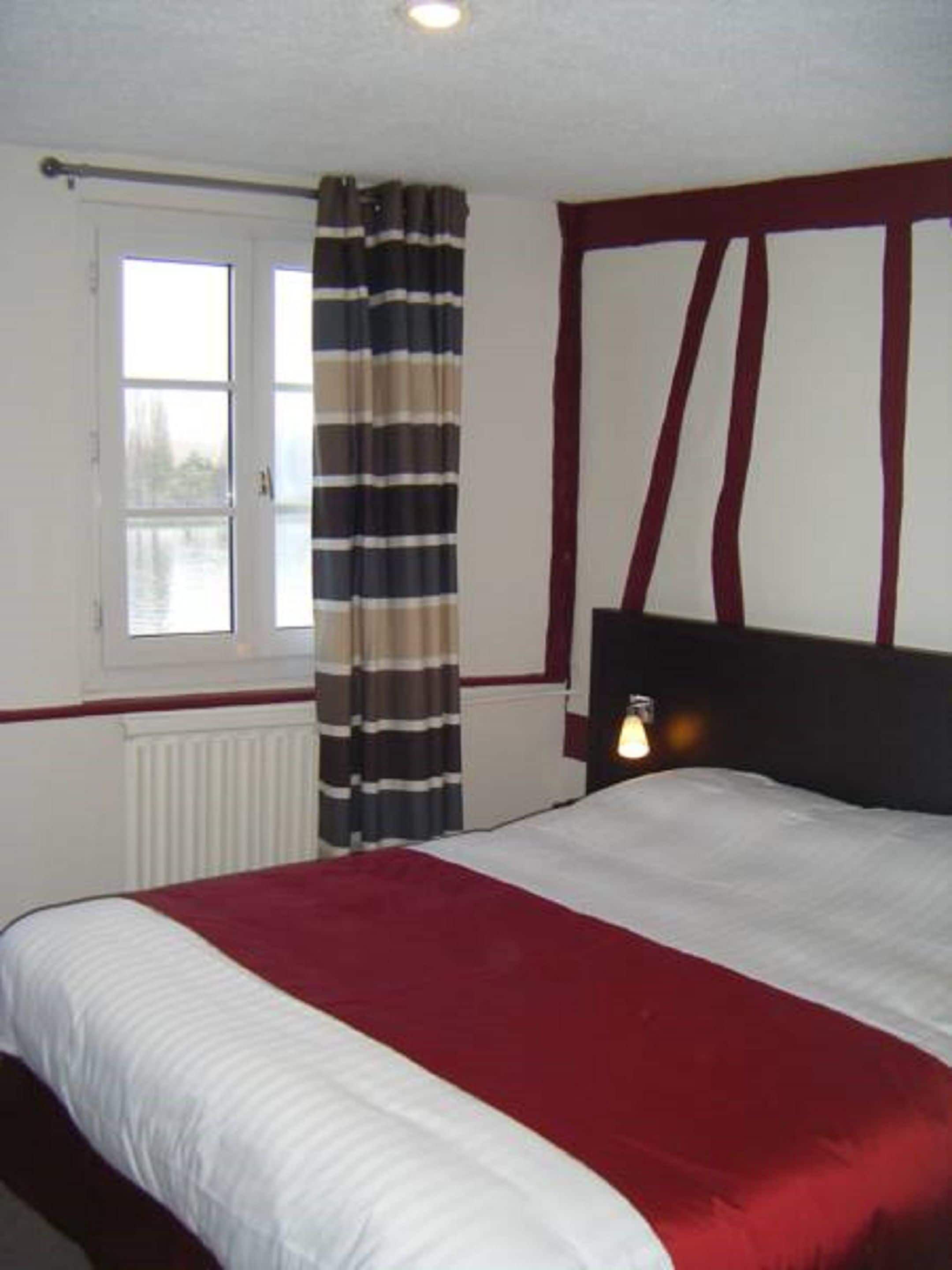 double room, river view | desk, blackout curtains, free wifi