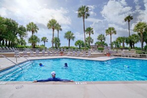 حمّام سباحة خارجي