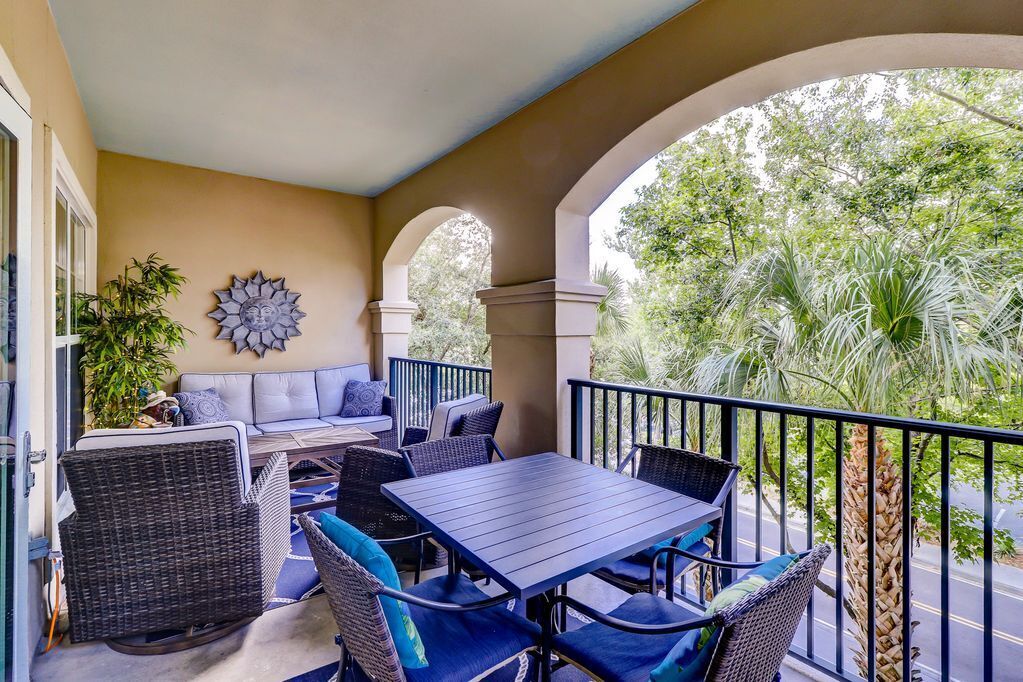 House, 2 Bedrooms | Balcony