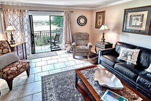 House, 2 Bedrooms | Living area