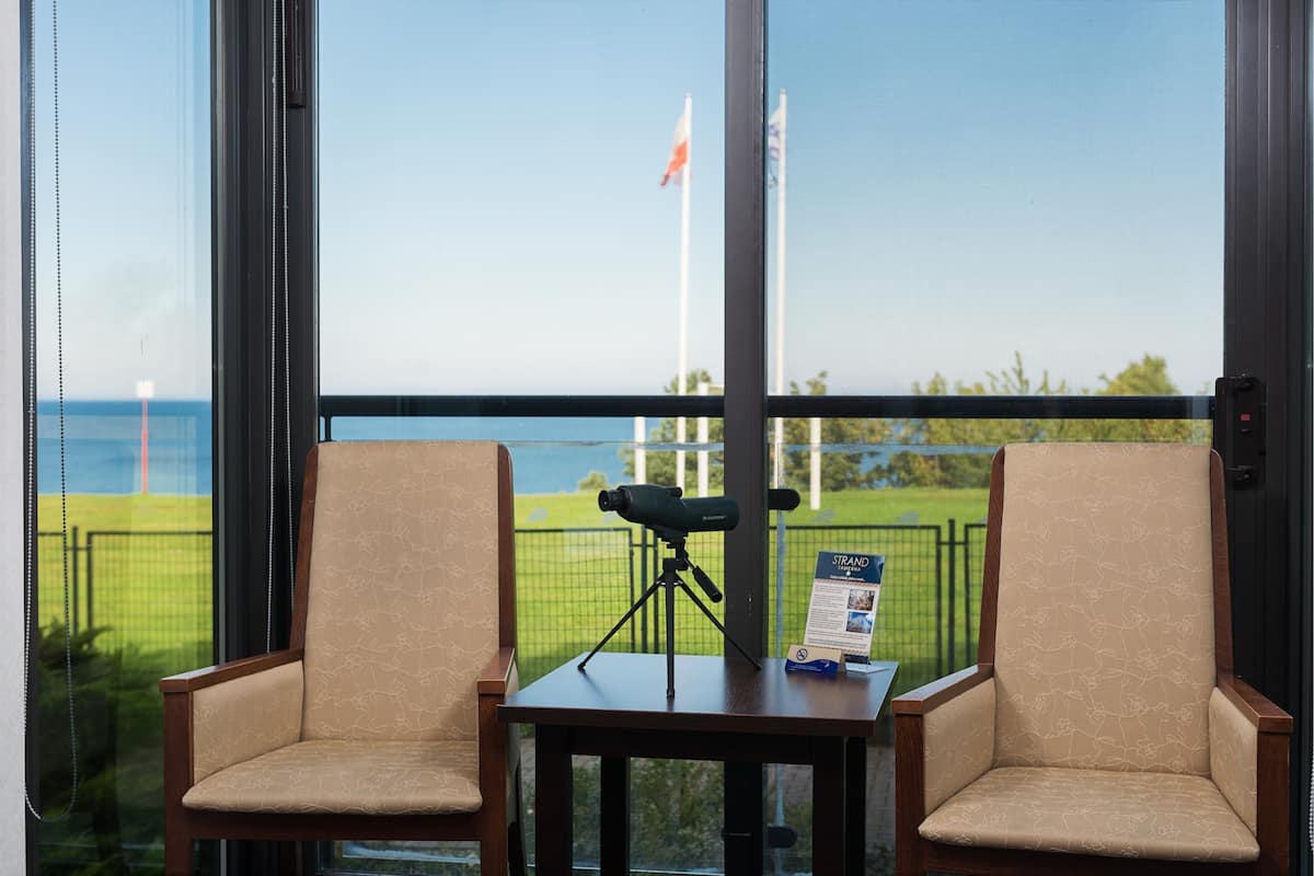 Kamer, 1 twee- of 2 eenpersoonsbedden, uitzicht op zee (Central view) | Luxe beddengoed, een minibar, een kluis op de kamer, een bureau