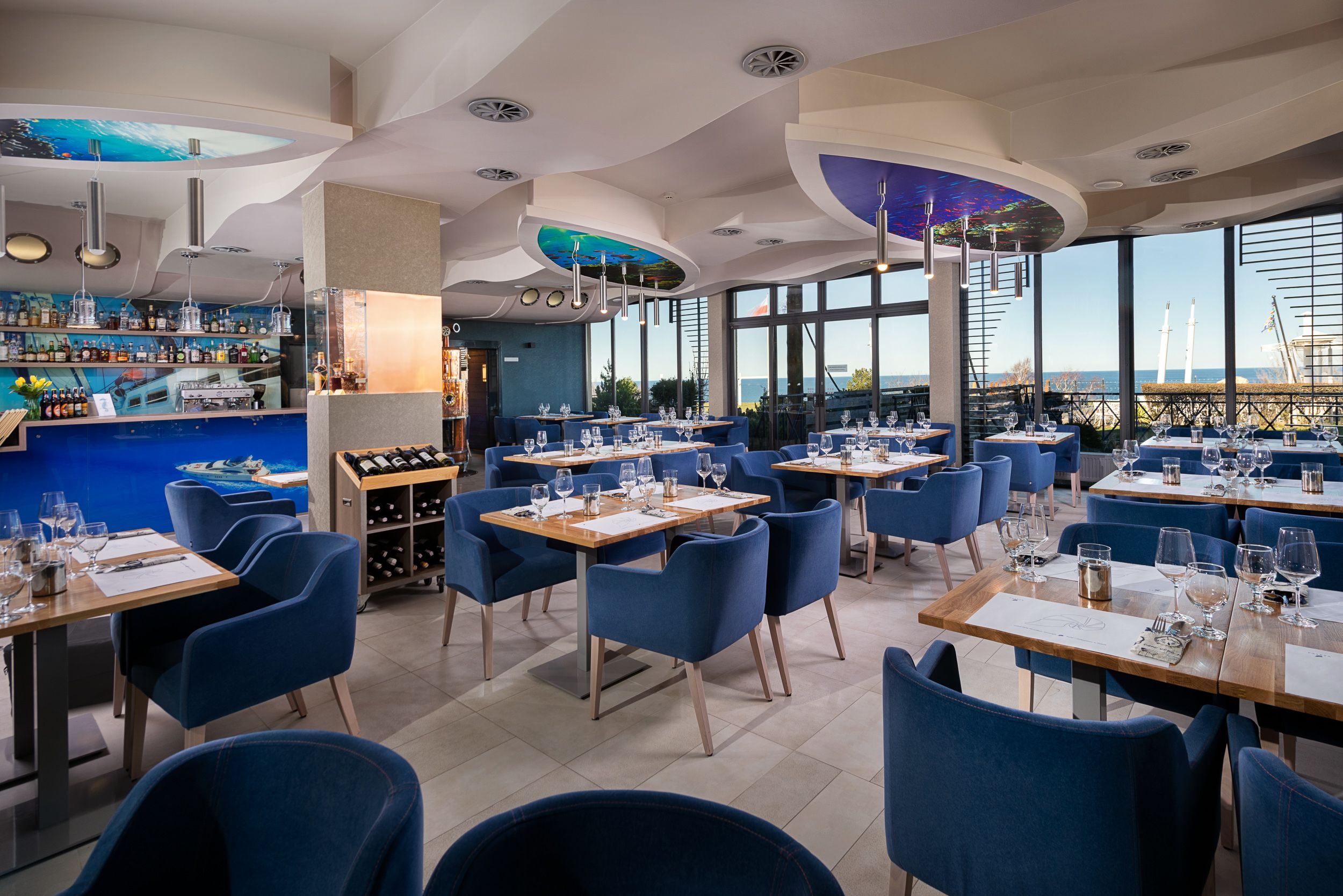 breakfast, lunch, dinner served; local and international cuisine