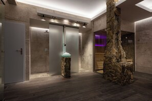 Sauna, Whirlpool, Körperbehandlungen, Ganzkörperwickelbehandlung