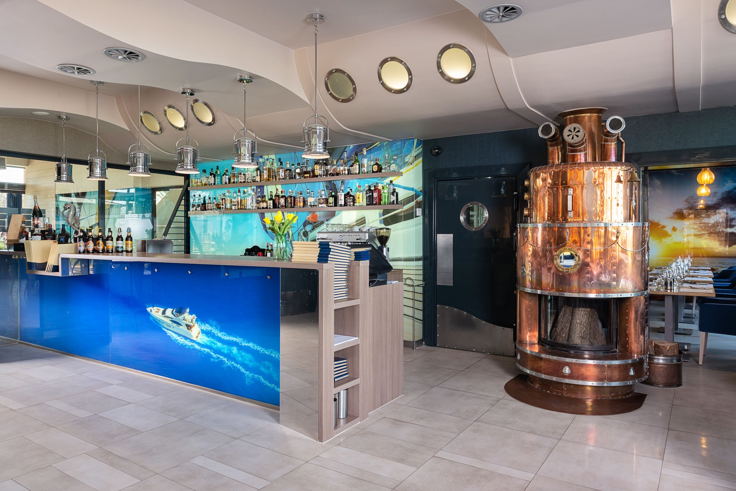 breakfast, lunch, dinner served; local and international cuisine