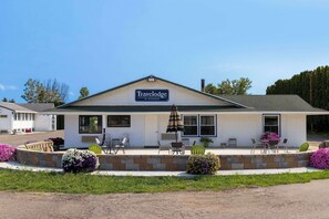 Exterior - Travelodge by Wyndham Spirit Lake/Okoboji (Spirit Lake)