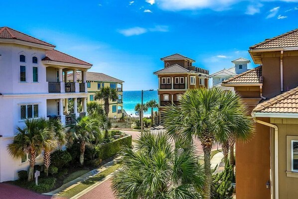 House, 5 Bedrooms, Ocean View, Sea Facing | View from property