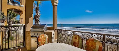 House, 4 Bedrooms, Ocean View, Beachfront | Kawasan BBQ/berkelah