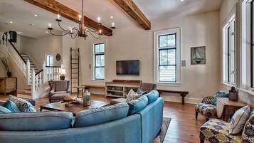 House, 6 Bedrooms, Sea Facing | Living area