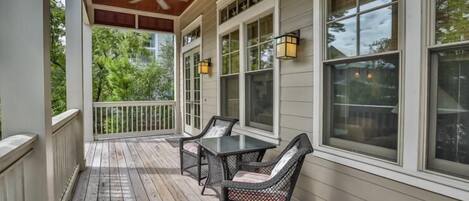 House, 6 Bedrooms, Sea Facing | Porch