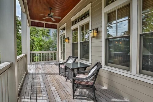 Bluejack Breeze 6 Bedroom Holiday Home by Five Star Properties