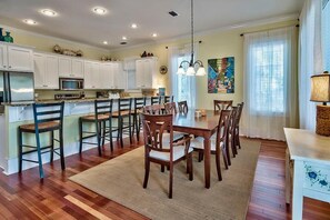 House, 5 Bedrooms, Sea Facing | In-room dining - Capital Gains 5 Bedroom Holiday Home by Five Star Properties (Santa Rosa Beach)