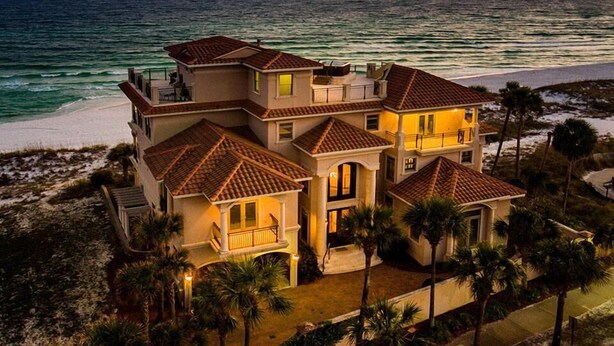 Rumah, 6 kamar tidur, pemandangan samudra, menghadap pantai | Pemandangan dari udara