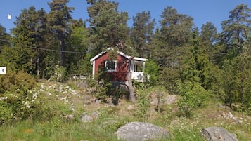 Cottage, Shared Bathroom | Free cots/infant beds
