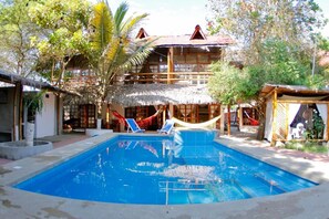 Habitación doble, varias camas | Vista aérea