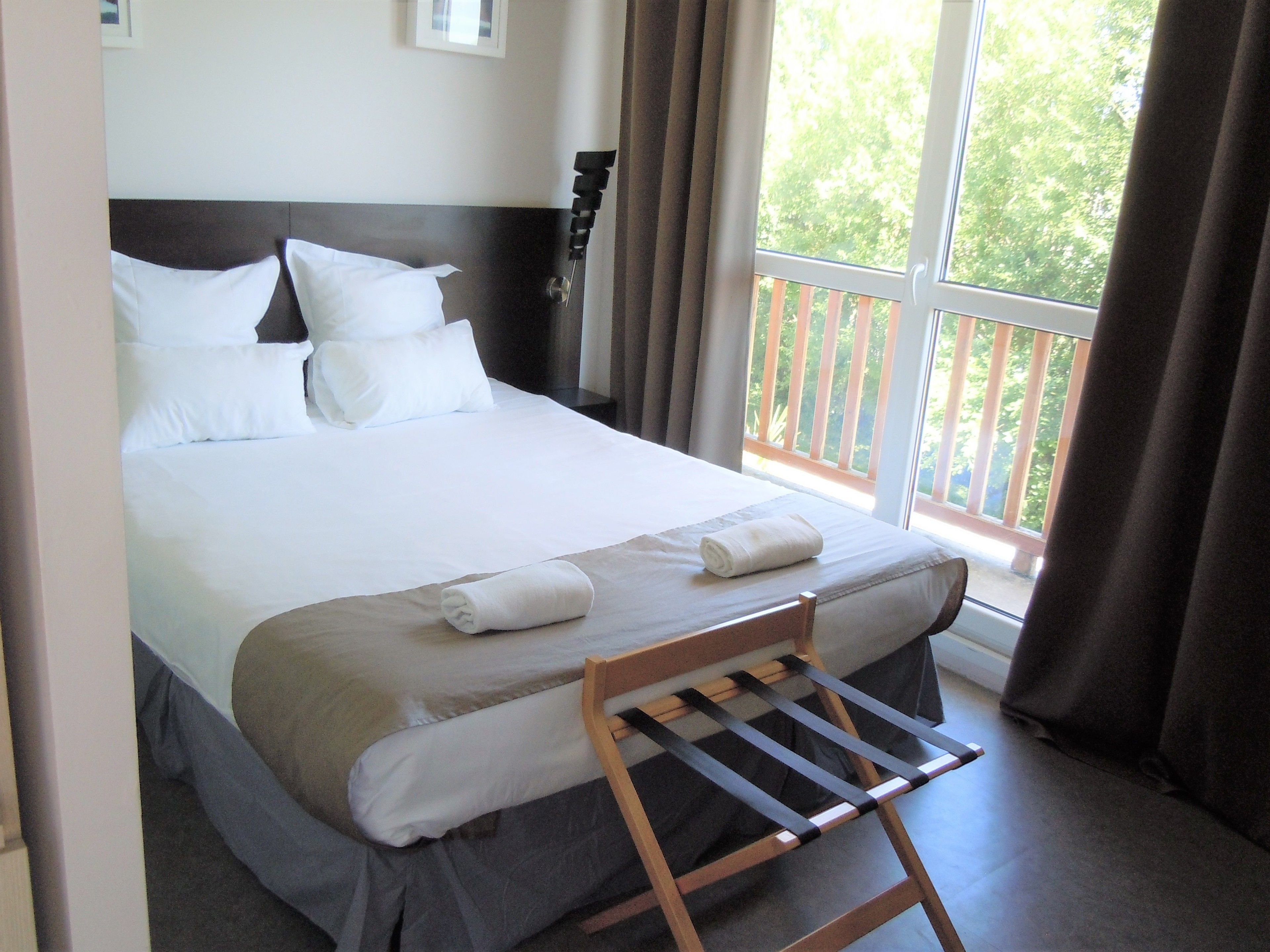 Studio (Grand lit) | Premium bedding, soundproofing, free cribs/infant beds, free WiFi