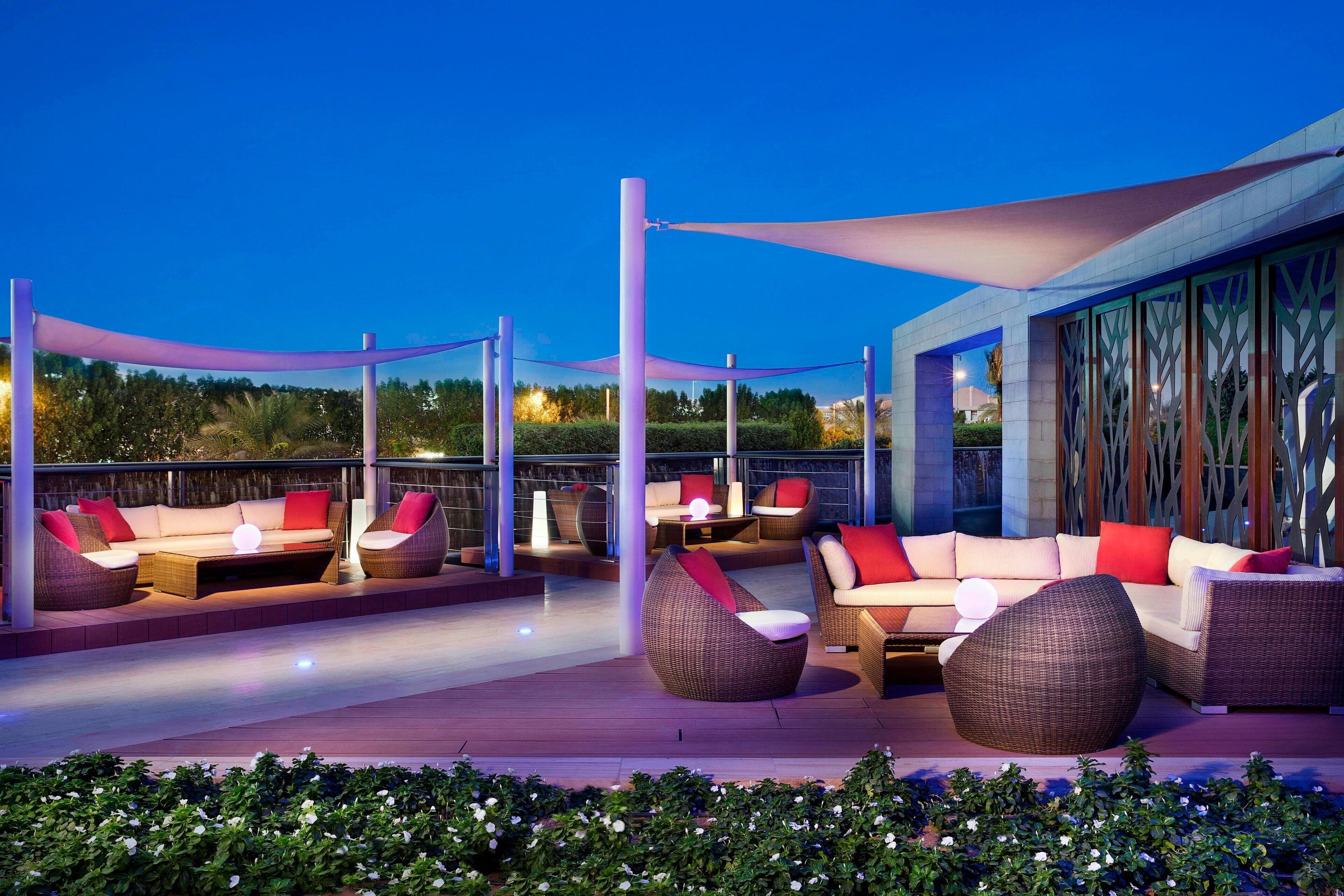 Bar sportif, vue sur le jardin, ouvert tous les jours