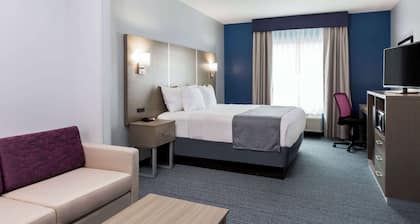 Days Inn & Suites by Wyndham Houston NW Cypress