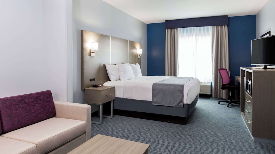 Days Inn & Suites by Wyndham Houston NW Cypress